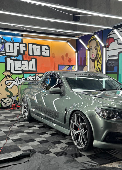 Off Its Head - Windscreen Banner